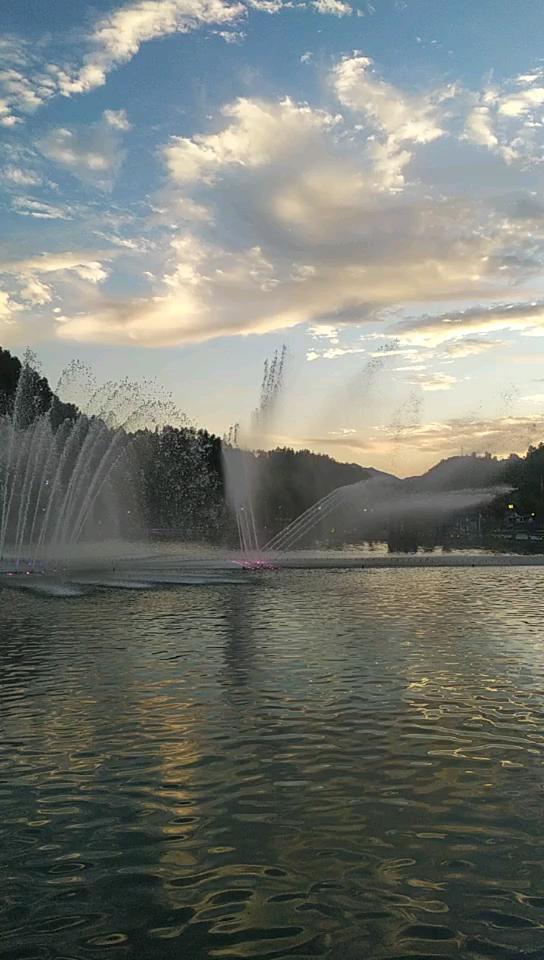 自在.川岳——跟着铁锤妹妹, 一同体验 奥迪q7 , q8探索之旅